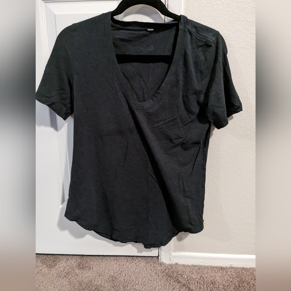 Lululemon Love V-Neck T-Shirt dark gray size 8